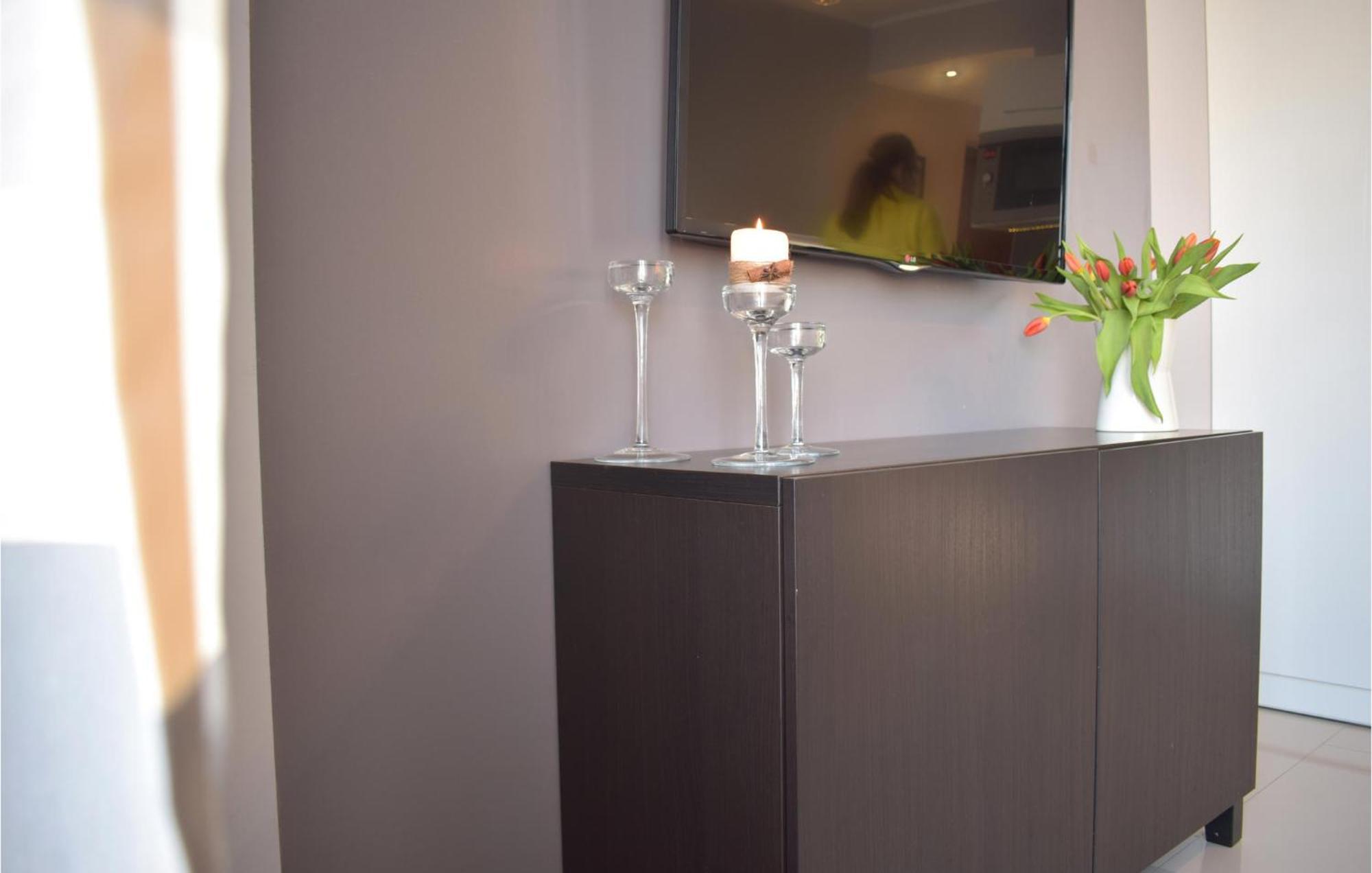 Nice Apartment In Darlowko With Wifi Exteriér fotografie