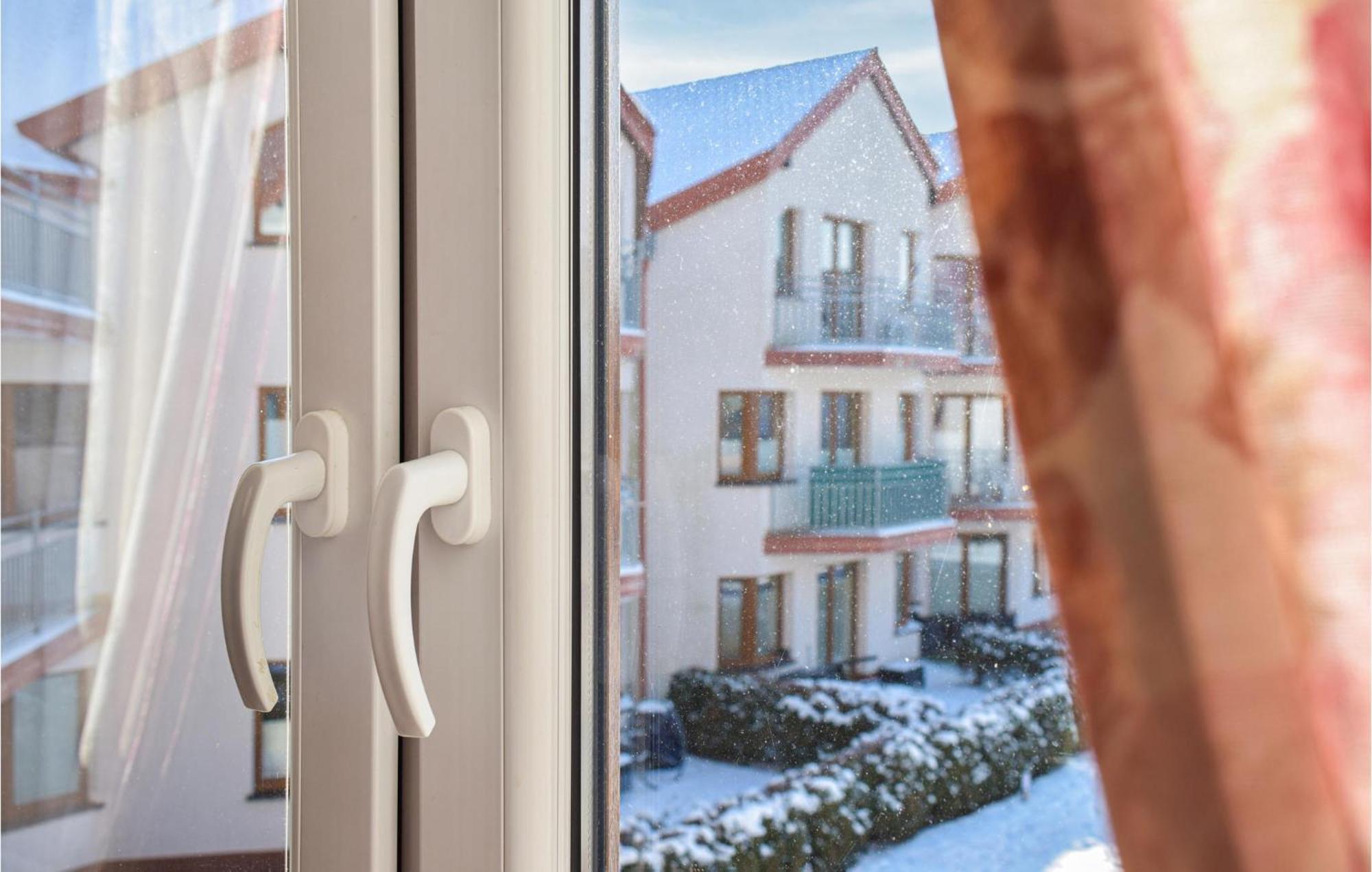 Nice Apartment In Darlowko With Wifi Exteriér fotografie